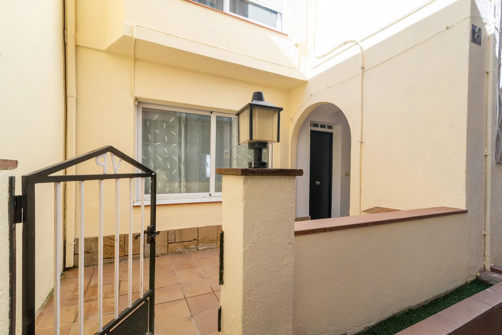 Apartamento con patio — 15